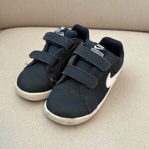 Nike Court Royal Velcro Sneakers